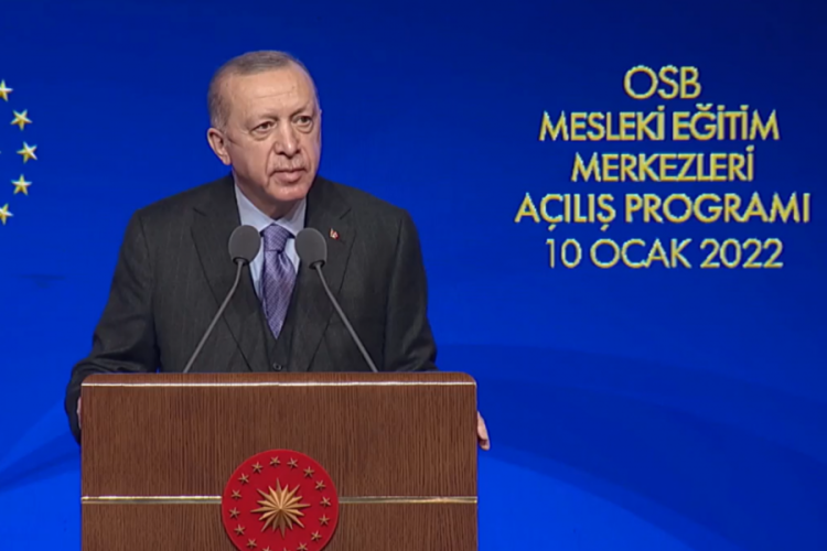 Cumhurbaşkanı Erdoğan'dan din eğitimi a&ccedil;ıklaması: Rıza g&ouml;stermeyiz