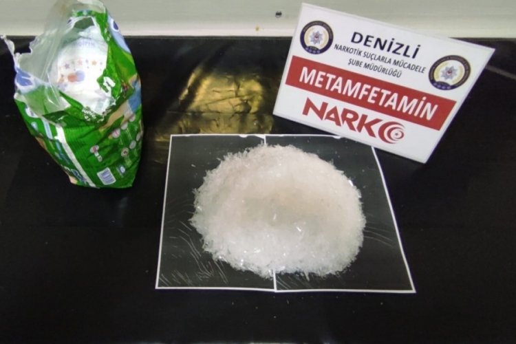 Bebek bezinden 1 kilogram uyuşturucu &ccedil;ıktı