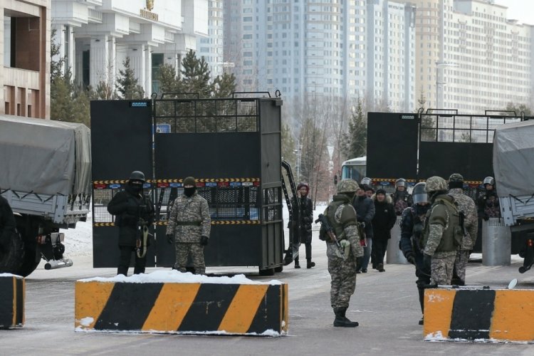 BM'den Kazakistan'a "mavi baret" tepkisi