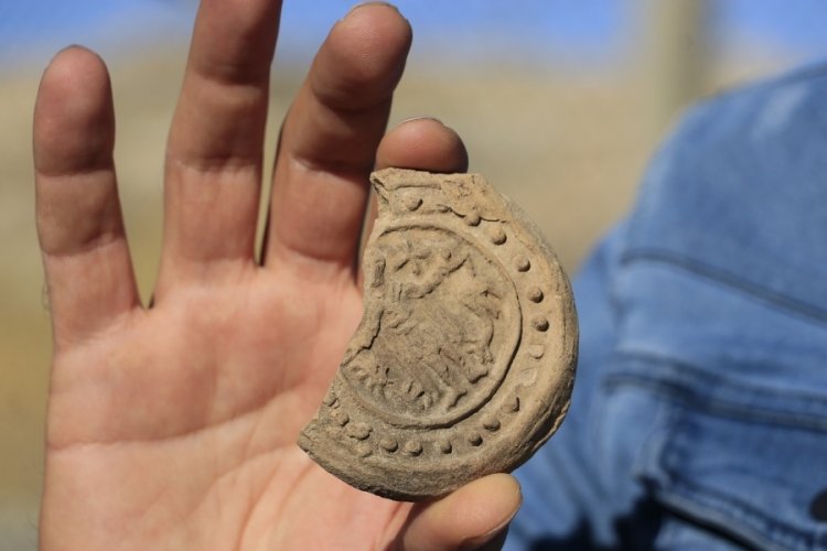 Mardin'de Aziz Menas'ın fig&uuml;r&uuml; olan ampulla&nbsp;bulundu