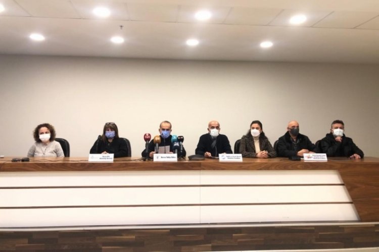 Bursa'da hekimler haklarını arıyor! 'Y&ouml;netmelik geri &ccedil;ekilinceye kadar devam'