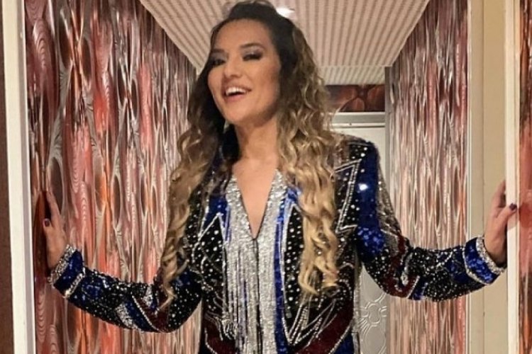 Demet Akalın'ın 20 kiloluk ceketi