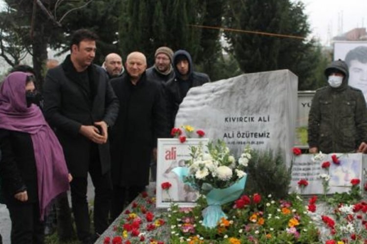 Kıvırcık Ali mezarının başında anıldı