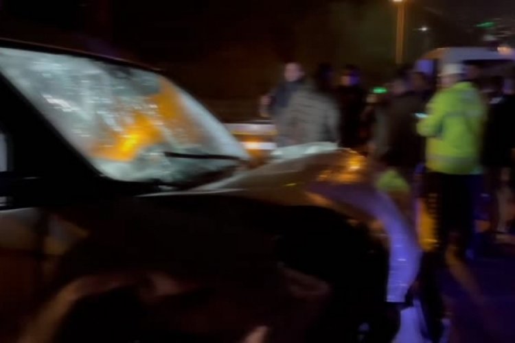 Ehliyetsiz s&uuml;r&uuml;c&uuml;n&uuml;n aracı denize d&uuml;şt&uuml;!