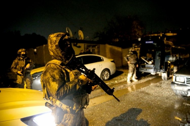DEAŞ operasyonunda 17 kişiye g&ouml;zaltı