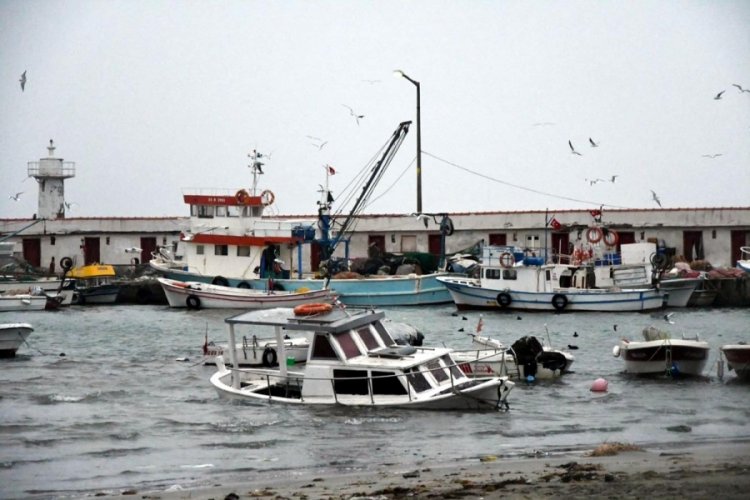 Tekirdağ'da eğitim u&ccedil;uşları ile deniz seferleri iptal