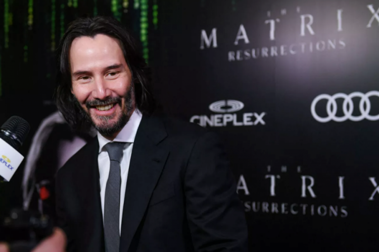 'Keanu Reeves, Matrix gelirinin y&uuml;zde 70'ini bağışladı' iddiası asılsız &ccedil;ıktı