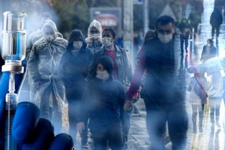Vir&uuml;s aşısı yaptırmayanlara sağlık vergisi mi gelecek?