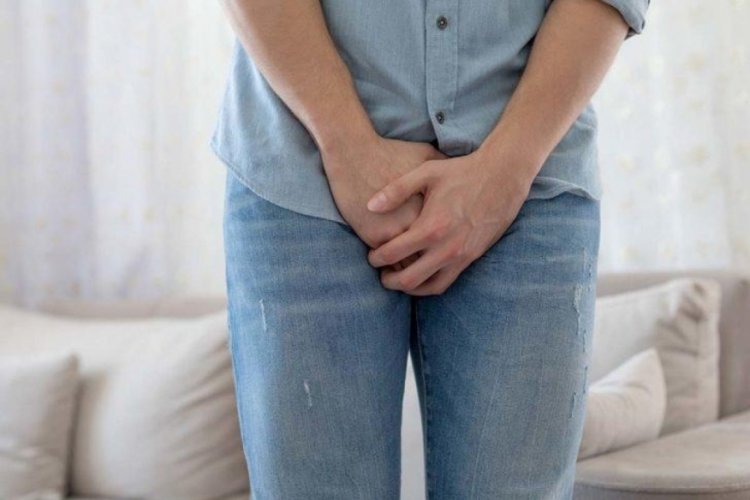 Koronavir&uuml;s ge&ccedil;iren adamın cinsel organı k&uuml;&ccedil;&uuml;ld&uuml;!