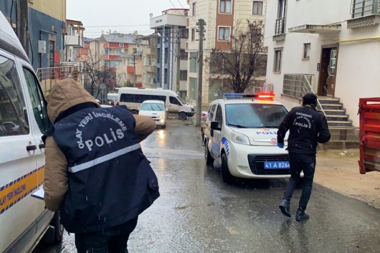 Kanser hastası yaşlı adam evinde &ouml;l&uuml; bulundu