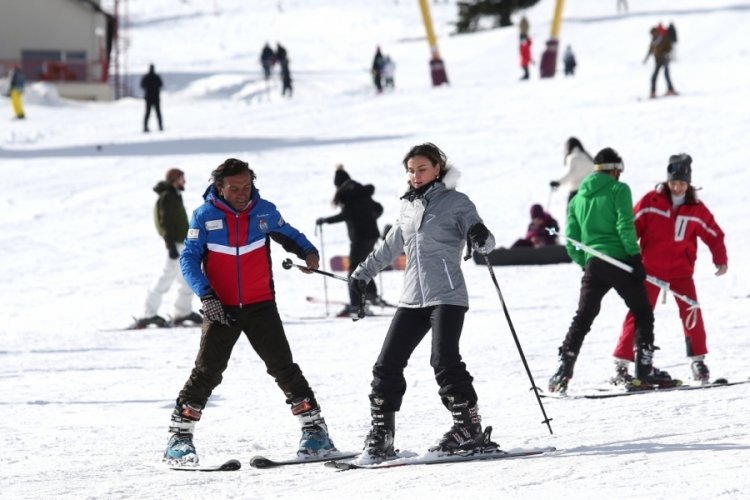 Uludağ'da kayak yapacaklar dikkat! Belgesi olmayandan ders almayın
