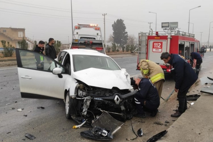 Mardin'de ambulans bekleyen şof&ouml;r, &ccedil;arptığı ara&ccedil;takilerin&nbsp;durumunu sordu