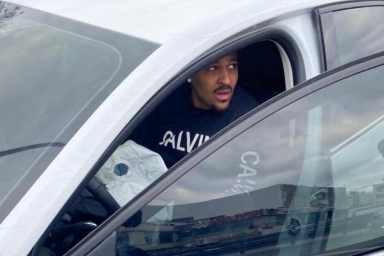 Galatasaraylı futbolcu trafik kazası ge&ccedil;irdi