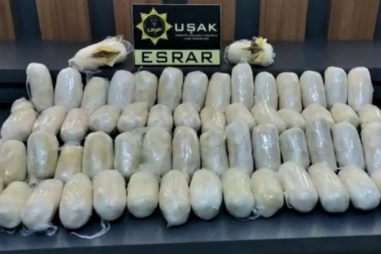 Otob&uuml;se 15 kilo esrar sokmuşlar