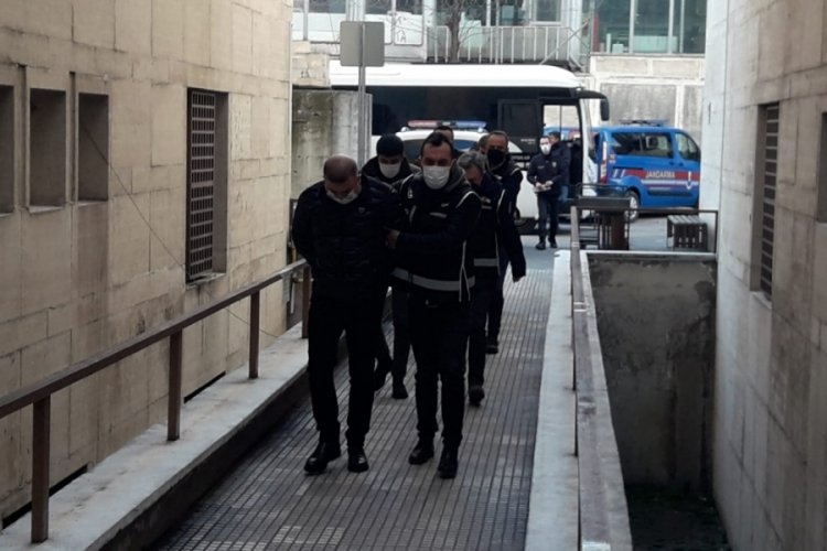 Bursa'da su&ccedil; &ouml;rg&uuml;t&uuml;ne d&uuml;zenlenen operasyonun 8 ş&uuml;phelisi adliyede