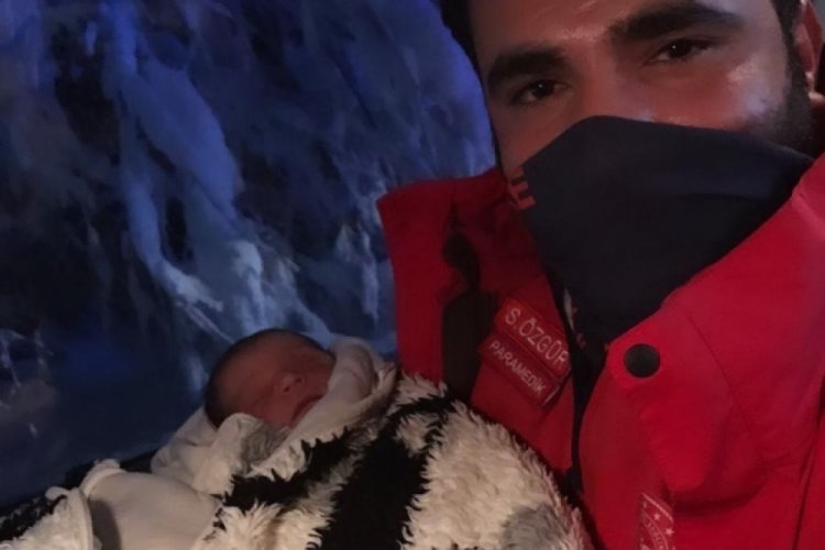 Van'da doğum sancısı tutan G&uuml;lizar i&ccedil;in ekipler seferber oldu
