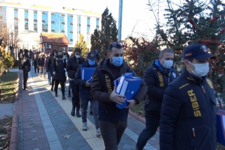 İnternet dolandırıcılarına operasyon: 12 g&ouml;zaltı