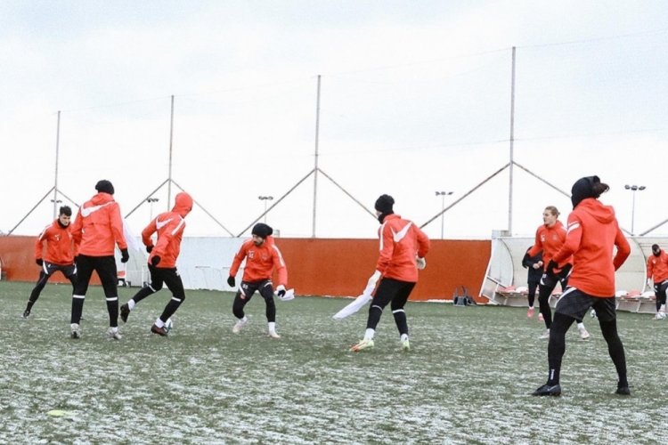 Lider &Uuml;mraniyespor, İstanbulspor'a konuk olacak