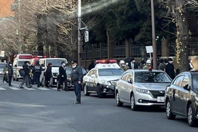 Japonya'da &uuml;niversite sınavı g&uuml;n&uuml;nde bı&ccedil;aklı saldırı