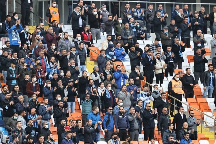 Adana Demirspor taraftarları Ahmet &Ccedil;alık'ı andı