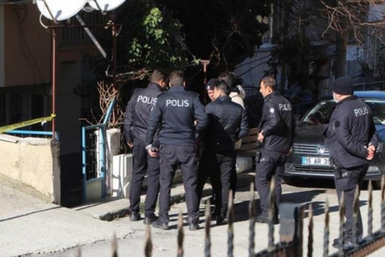 Silahla yaraladı, başında bekleyerek kendini ihbar etti