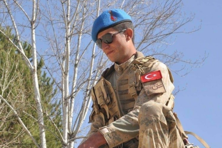 Uzman &ccedil;avuş, ev yangınında hayatını kaybetti
