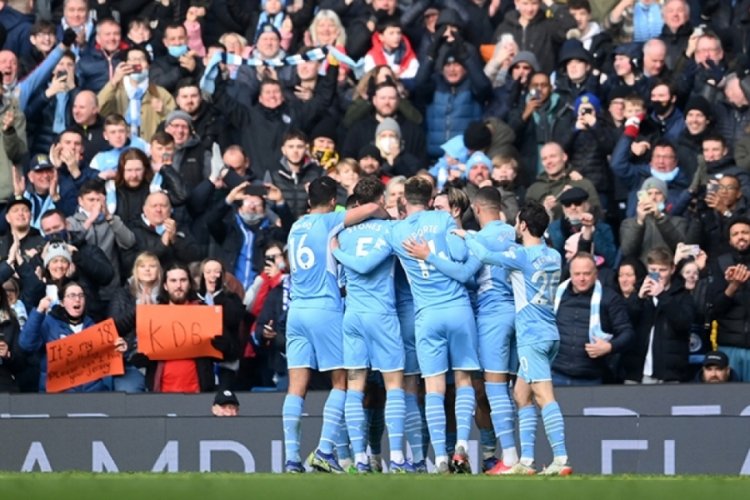 Manchester City, Chelsea'yi tek golle yıktı!