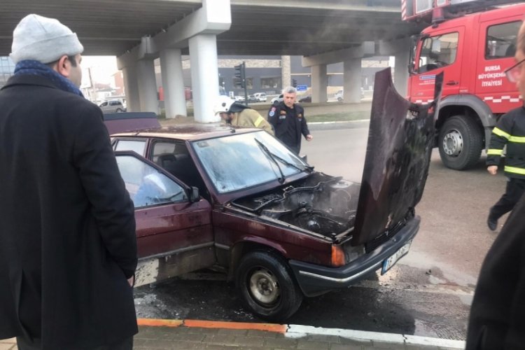 Bursa'da iki farklı noktada otomobil yangını
