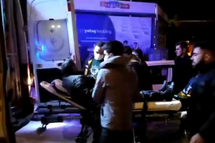 Bursa'da yayaya &ccedil;arpıp "kralı gelsin" dedi, taşkınlık &ccedil;ıkarınca g&ouml;zaltına alındı