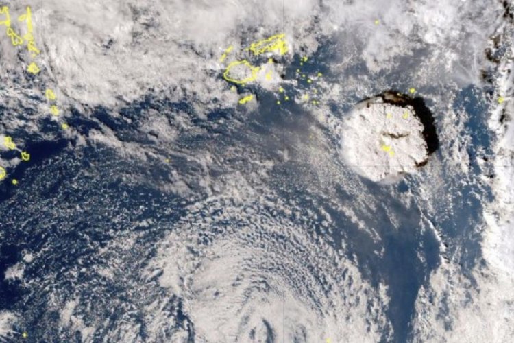 Pasifik &ccedil;evresindeki tsunami tehdidi azalmaya başladı