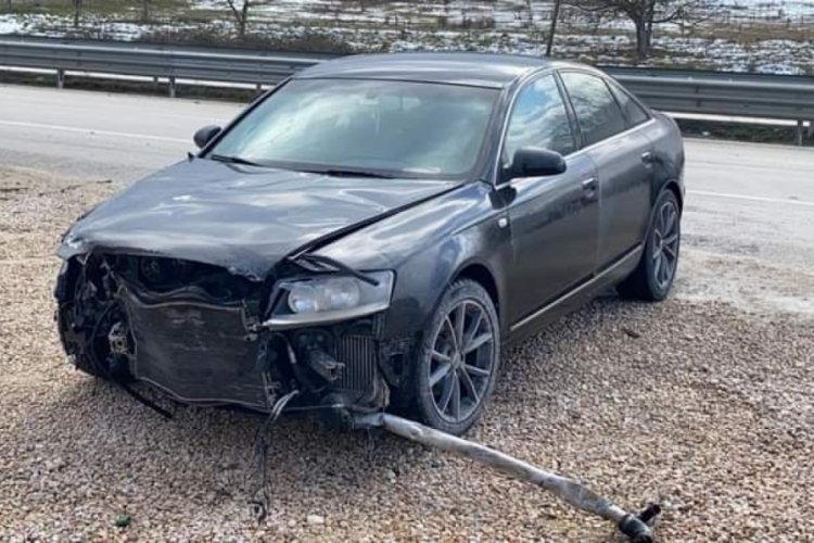 Saadet Partisi Milletvekili Karaduman Bursa'da trafik kazası ge&ccedil;irdi