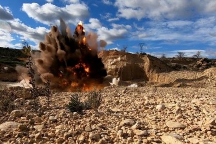 80 yıl sonra bombanın yerini hatırladı