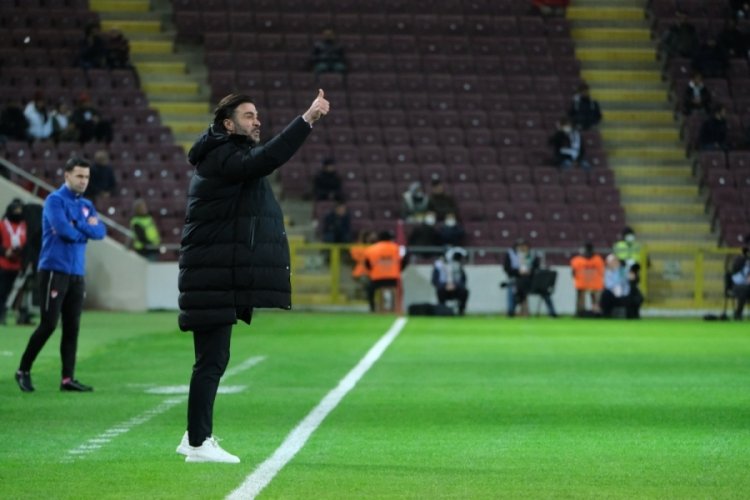 Futbol &Ouml;mer Erdoğan "&Ccedil;ok pozisyona girdik, değerlendiremedik"