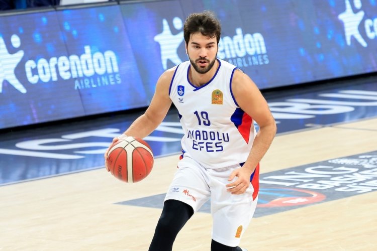 Anadolu Efes, Beşiktaş Icrypex'i mağlup etti