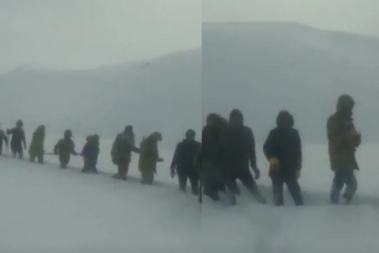 Şehit asker i&ccedil;in k&ouml;yl&uuml;ler seferber oldu