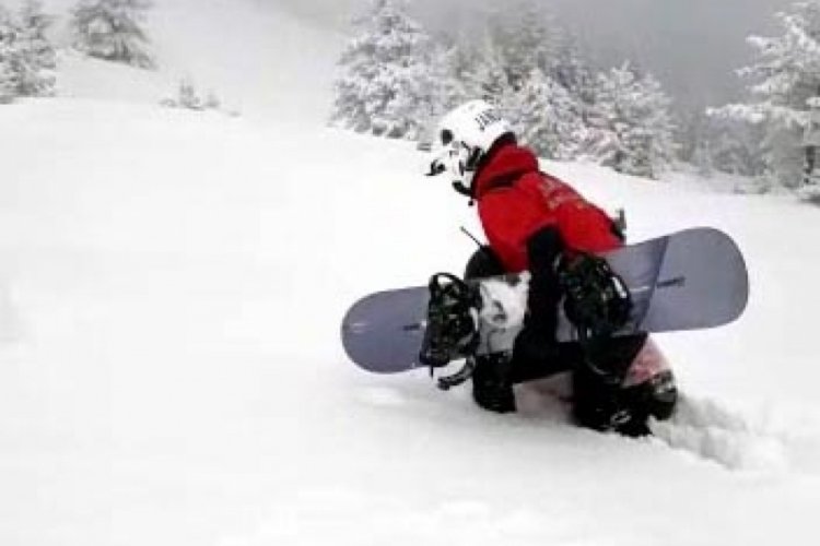 Bolu'da snowboard yaparken kaybolan kişi, 'acil &ccedil;ağrı' butonuna basınca bulundu