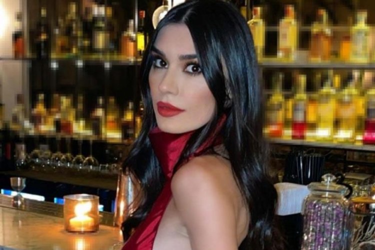 Burcu Kıratlı, kırmızı elbiseli pozlarını paylaştı