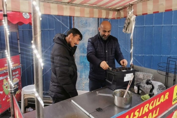 Bursa'da tezgahından malzemeleri &ccedil;alınan gence destek yağdı