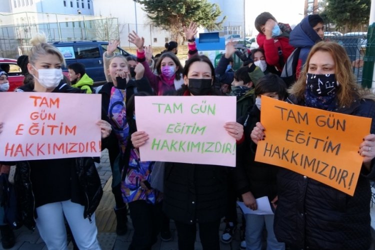 Veliler ge&ccedil;ici taşınma istiyor!