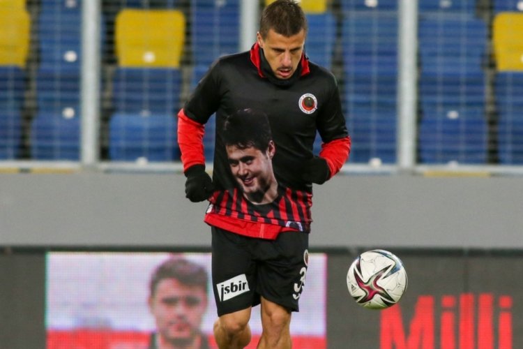 Gen&ccedil;lerbirliği - Adanaspor ma&ccedil;ında Ahmet &Ccedil;alık unutulmadı