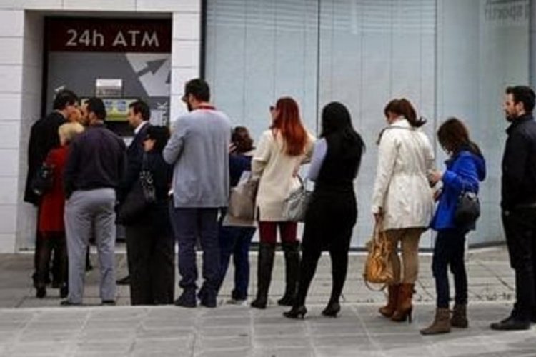 İspanya'da 'teknoloji' protestosu: Aptal muamelesi yapmayın
