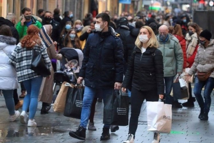 Fransa'da 102 bin 144 Kovid-19 vakası belirlendi