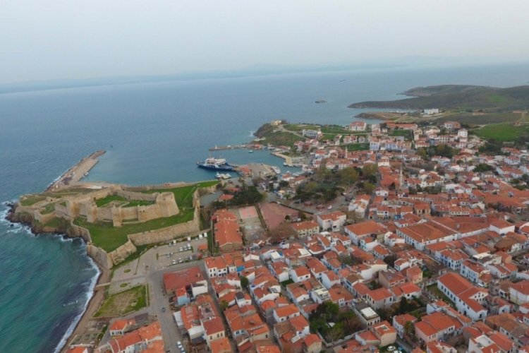 &Ccedil;anakkale Bozcaada'da boş ev &ccedil;ok, kiralık yok