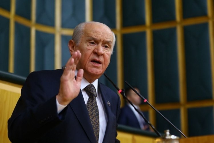 Bah&ccedil;eli'den Sezen Aksu tepkisi: Ser&ccedil;eysen ser&ccedil;eliğini bil