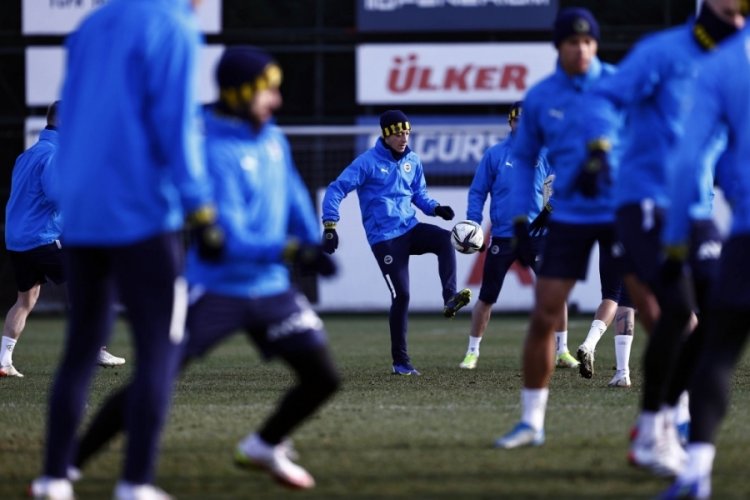 Fenerbah&ccedil;e, Altay karşısında &ccedil;ıkış arıyor