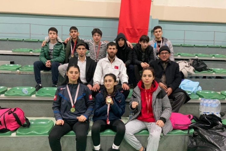 Bursa Wushu Şampiyonası'nda Yıldırım r&uuml;zg&acirc;rı