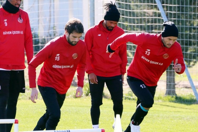 Antalyaspor, &Ccedil;. Rizespor'un konuğu
