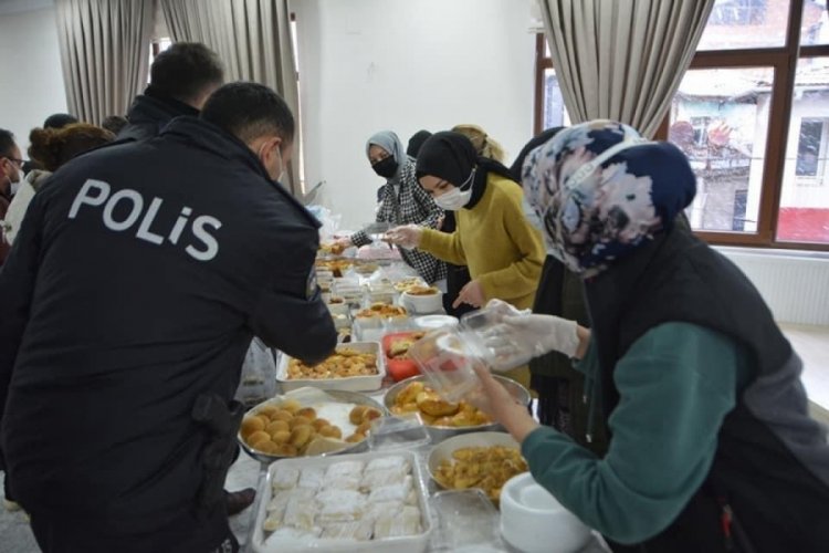 Bursa'da SMA'lı Sefa i&ccedil;in kermes d&uuml;zenlendi