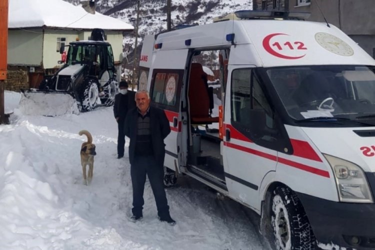 Rahatsızlanan vatandaş i&ccedil;in yolları aştılar!