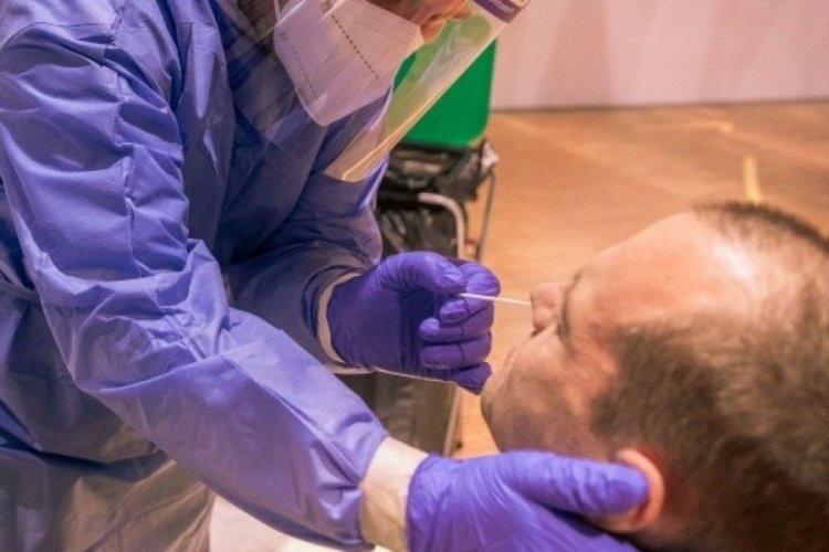 Covid-19'da yeni hasta profili: "Aşı oldum hastalandım"